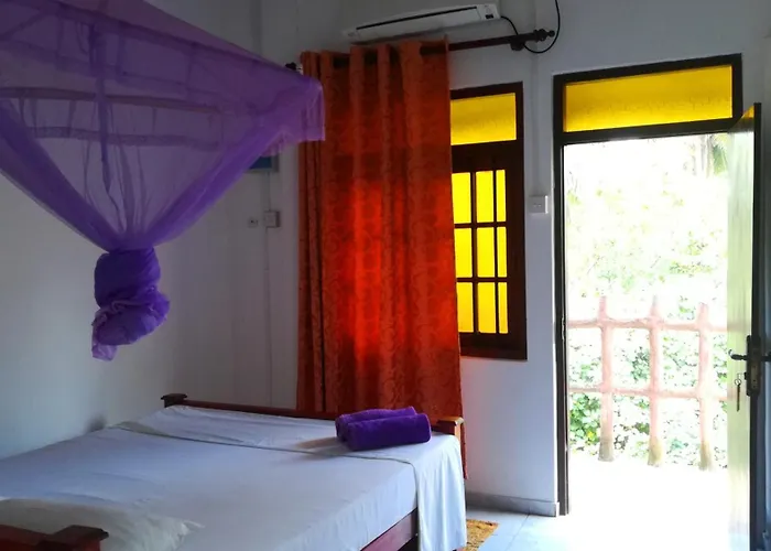 Deutsch Lanka Hotel